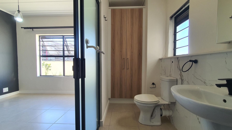 To Let 3 Bedroom Property for Rent in Sandown Western Cape